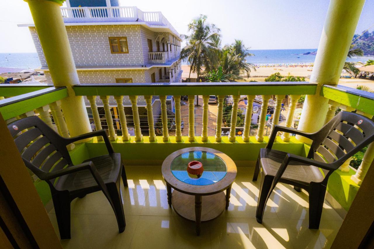 Larios Beach Holidays Resort Baga Esterno foto