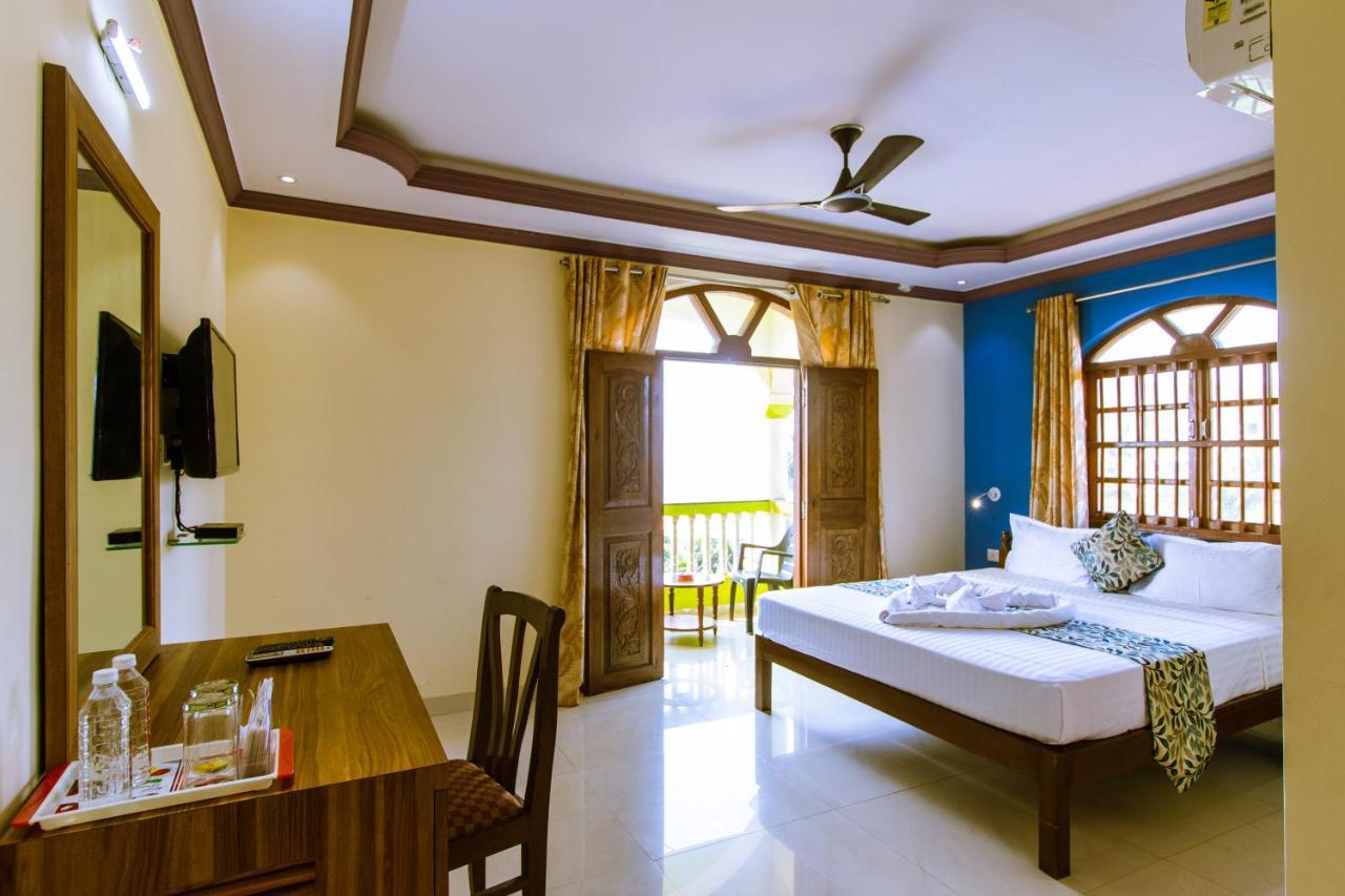 Larios Beach Holidays Resort Baga Esterno foto