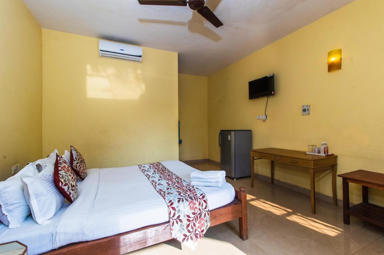 Larios Beach Holidays Resort Baga Esterno foto