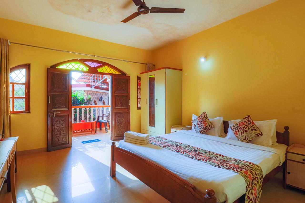 Larios Beach Holidays Resort Baga Esterno foto