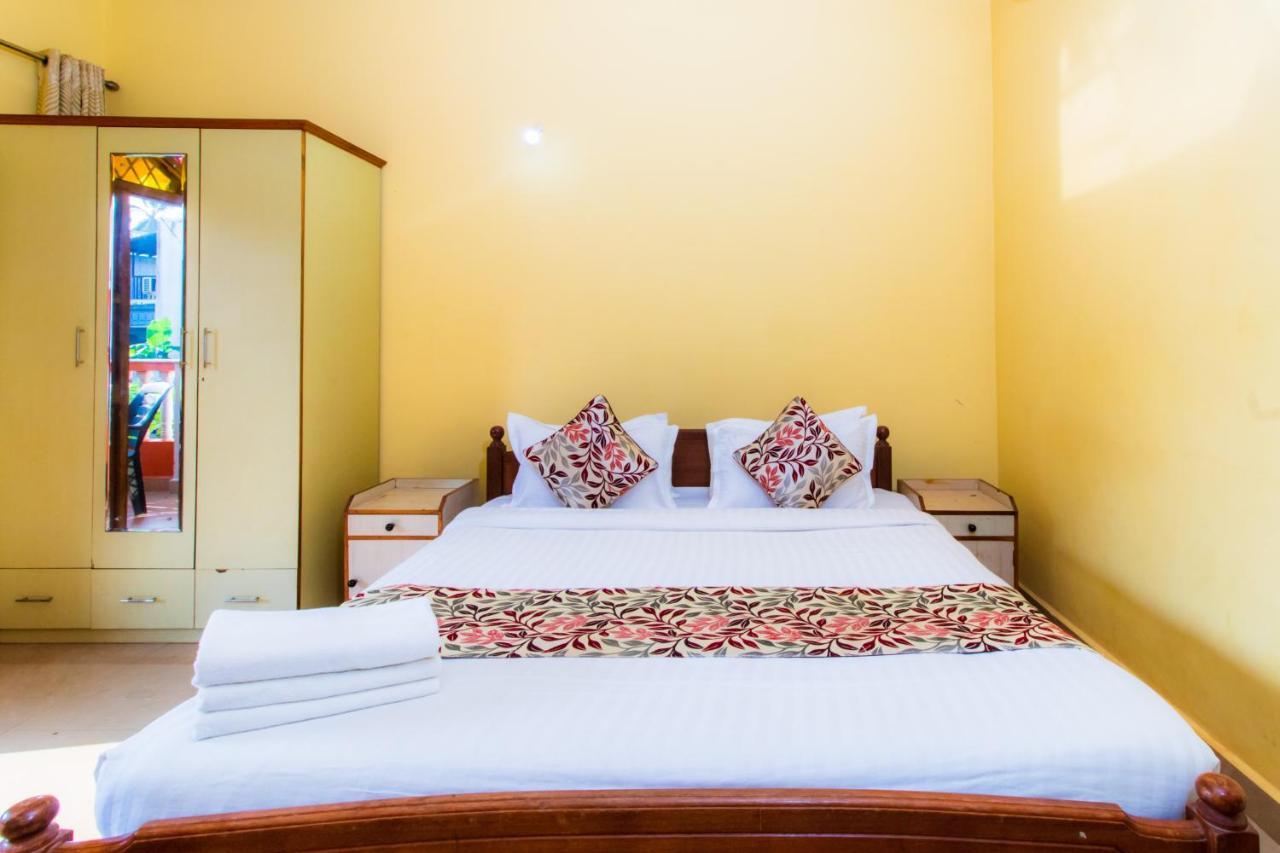 Larios Beach Holidays Resort Baga Esterno foto
