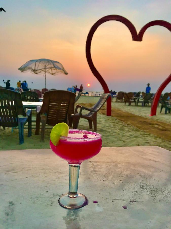 Larios Beach Holidays Resort Baga Esterno foto