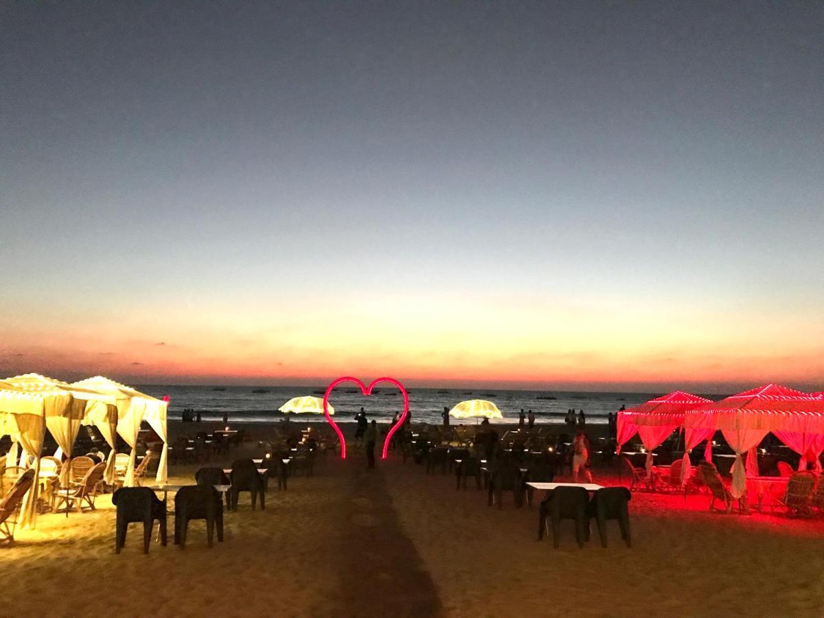 Larios Beach Holidays Resort Baga Esterno foto