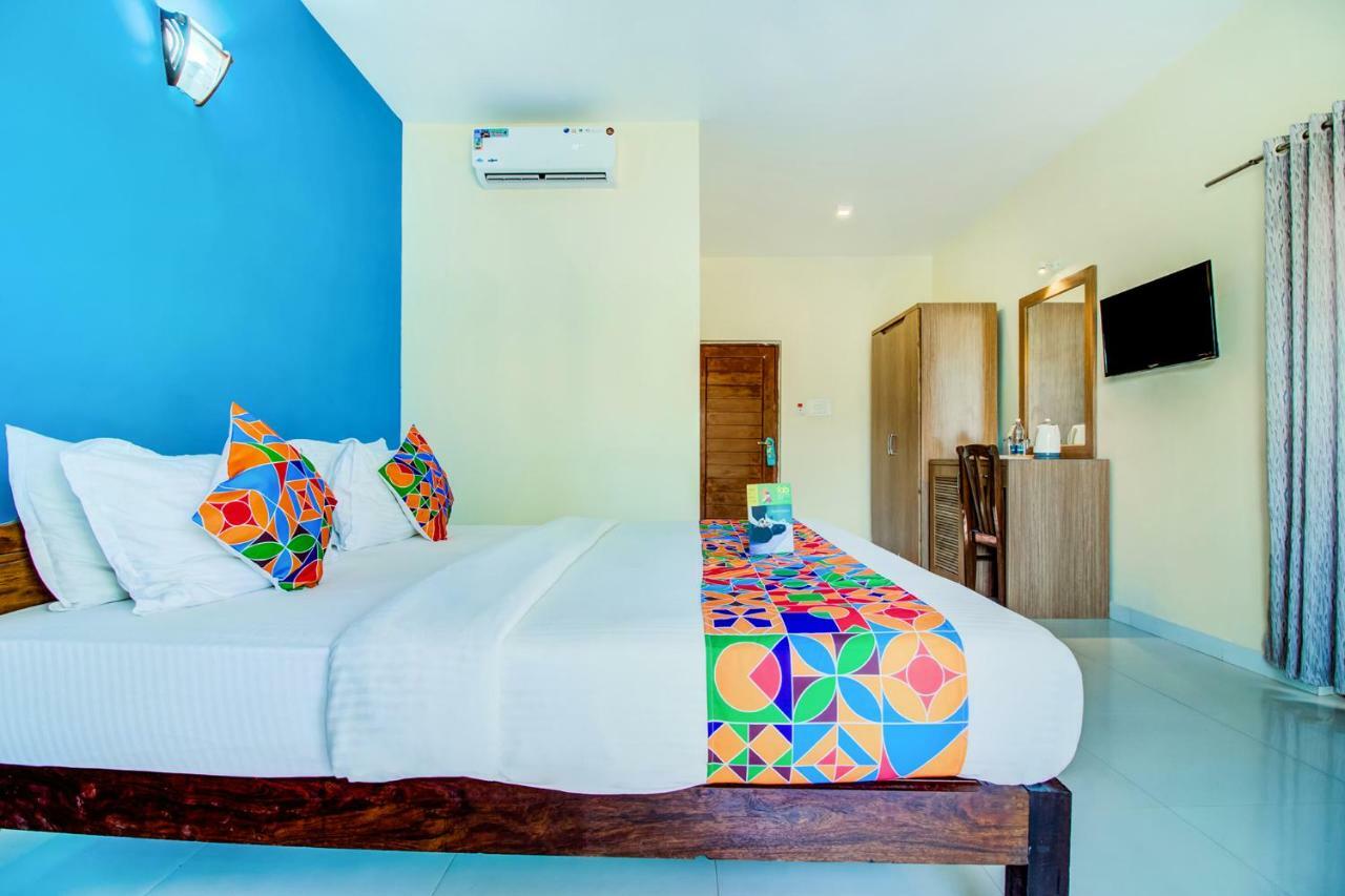 Larios Beach Holidays Resort Baga Esterno foto