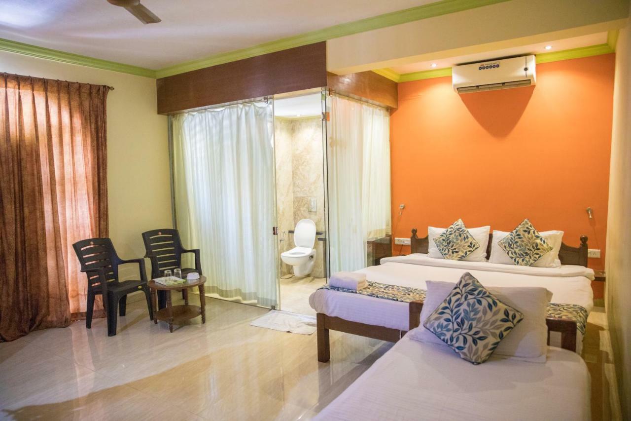 Larios Beach Holidays Resort Baga Esterno foto