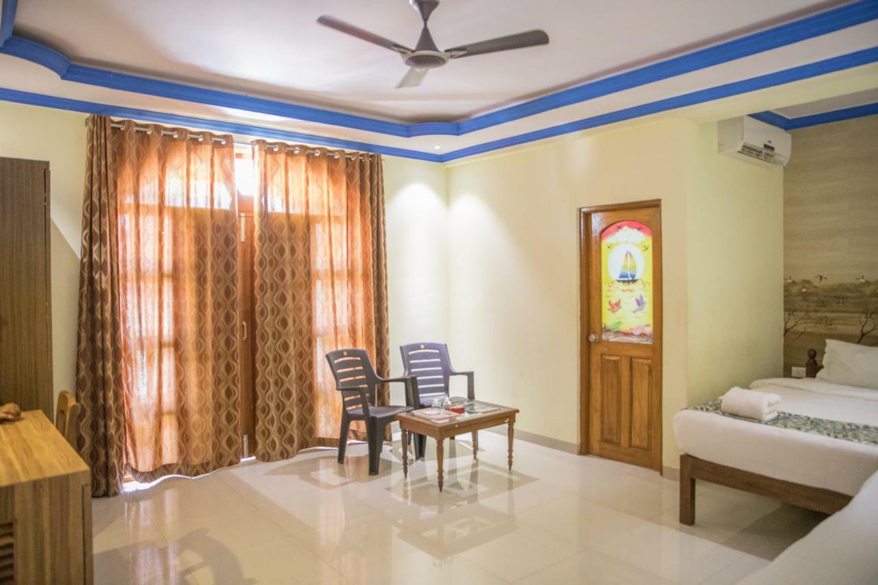 Larios Beach Holidays Resort Baga Esterno foto